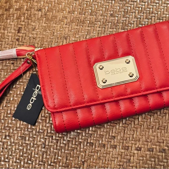 NWT bebe LOS ANGELES ROWAN TRIFOLD WRISTLET. - Picture 1 of 10